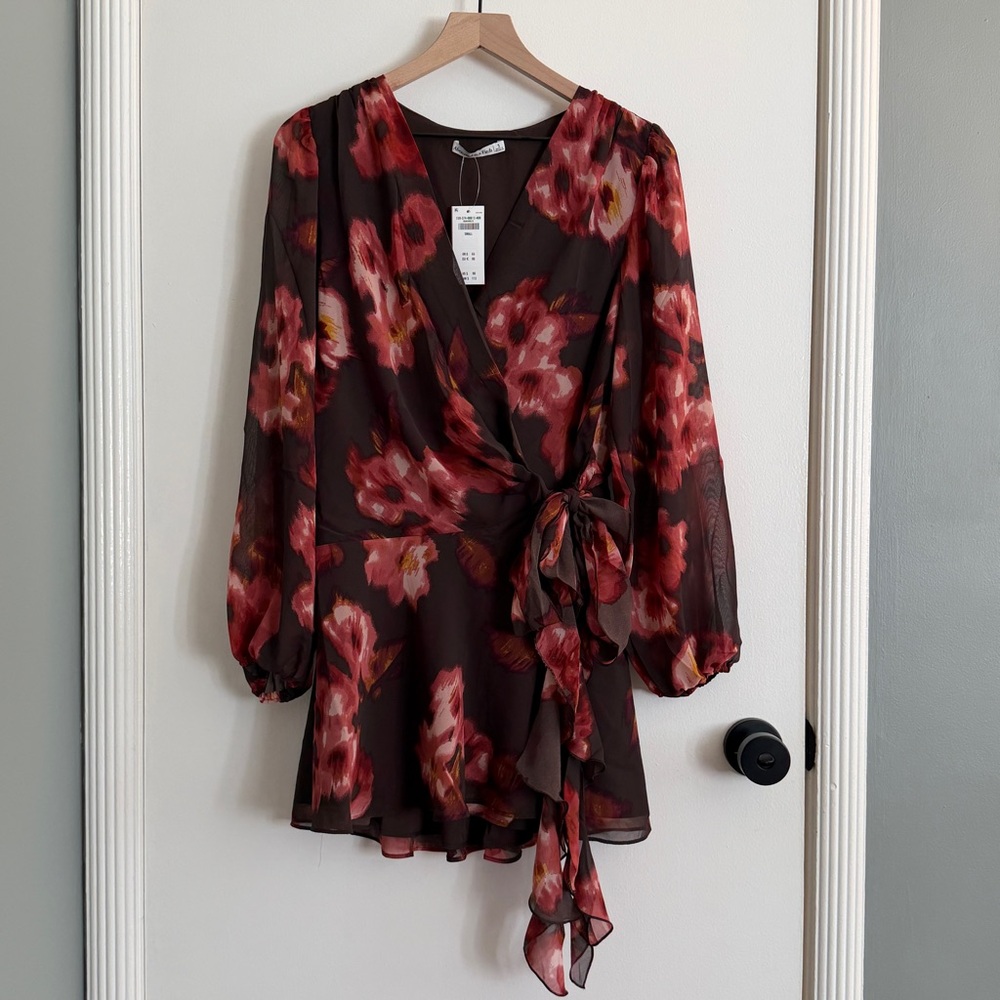 NWT Abercrombie and Fitch Long-Sleeve Plunge Wrap Mini Dress